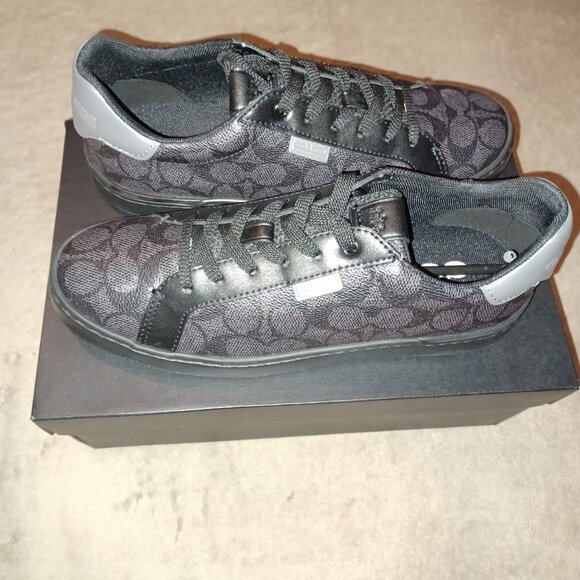 Lowline Low Coach Top Sneaker In Signature Canvas - Picture 5 of 7